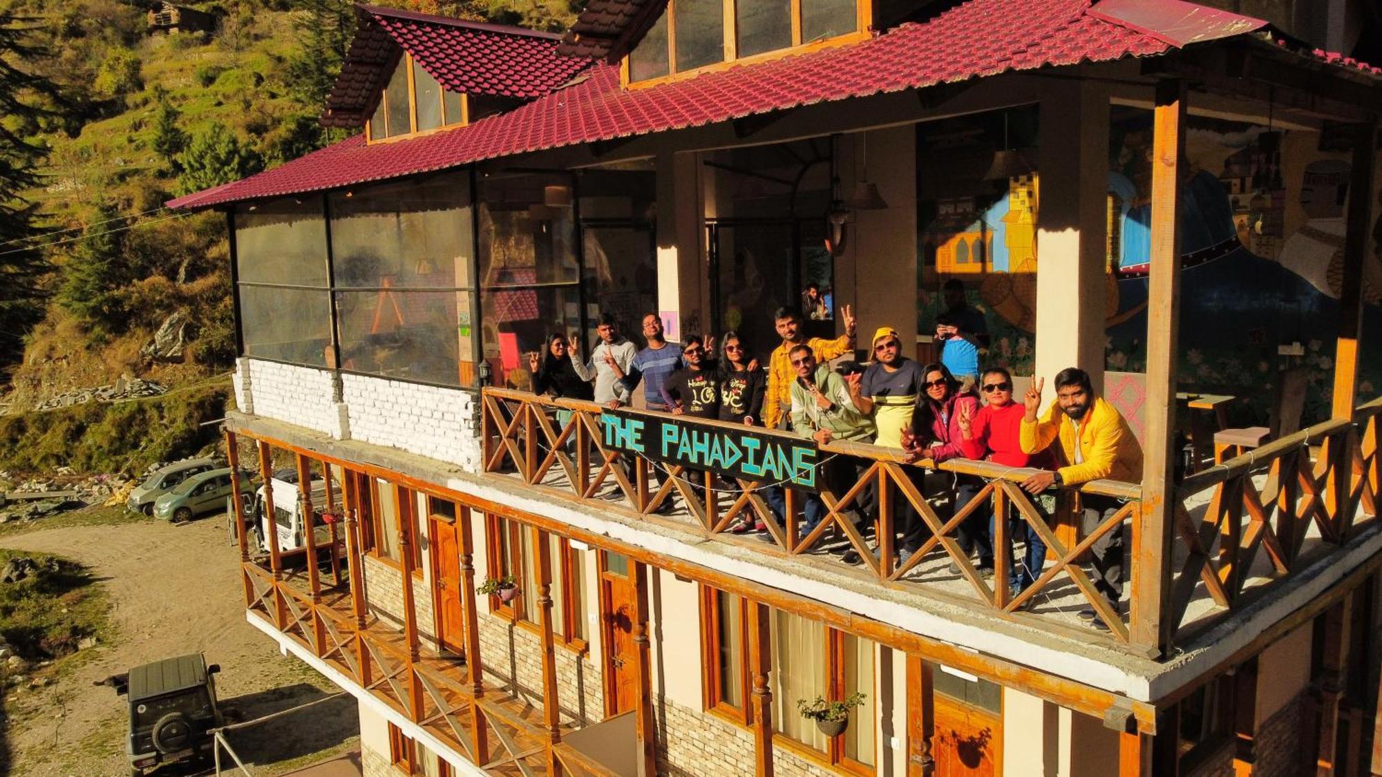 Thepahadians Food & Stay Jibhi Eksteriør bilde